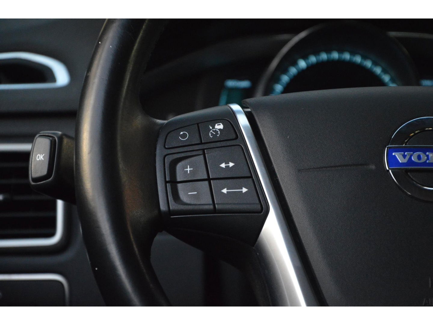 Volvo XC70 D4 Summum | 5 Cilinder | Adaptive Cruise | BLIS | Stoelverwarming | Leer | Lane Keeping Aid |