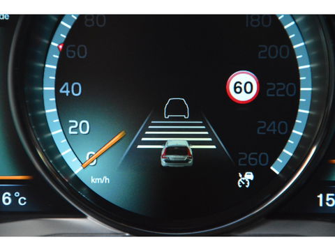 Volvo XC70 D4 Summum | 5 Cilinder | Adaptive Cruise | BLIS | Stoelverwarming | Leer | Lane Keeping Aid |