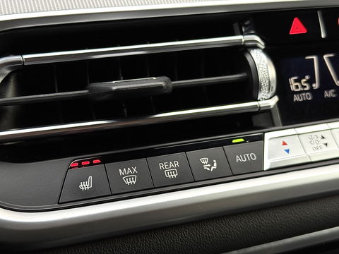 BMW X5 XDRIVE30D High Executive | M Pakket | 22" Lichtmetaal | Apple Carplay | Android Auto | Panoramadak | 3500 KG Trekken | Leder | DAB | Stuurwielverwarming | Head-Up Display | BMW Laser |