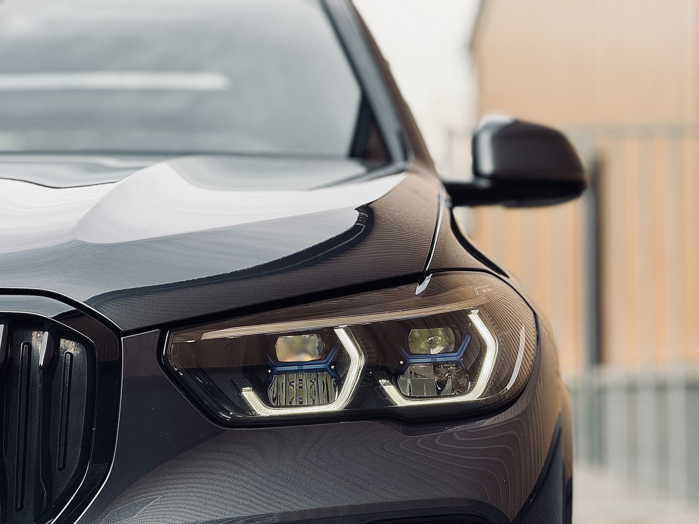 BMW X5 XDRIVE30D High Executive | M Pakket | 22" Lichtmetaal | Apple Carplay | Android Auto | Panoramadak | 3500 KG Trekken | Leder | DAB | Stuurwielverwarming | Head-Up Display | BMW Laser |