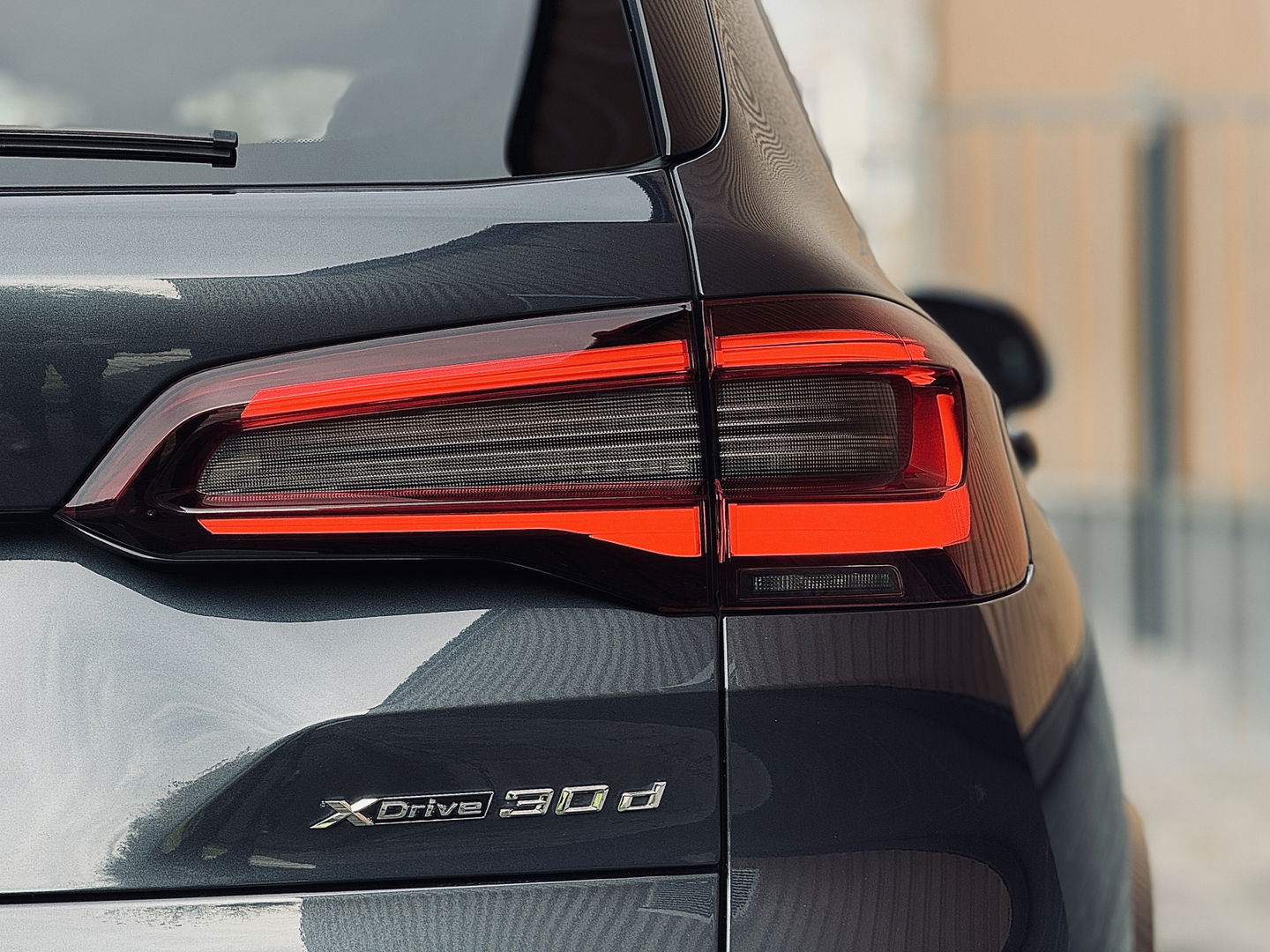 BMW X5 XDRIVE30D High Executive | M Pakket | 22" Lichtmetaal | Apple Carplay | Android Auto | Panoramadak | 3500 KG Trekken | Leder | DAB | Stuurwielverwarming | Head-Up Display | BMW Laser |