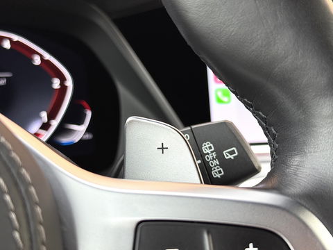 BMW X5 XDRIVE30D High Executive | M Pakket | 22" Lichtmetaal | Apple Carplay | Android Auto | Panoramadak | 3500 KG Trekken | Leder | DAB | Stuurwielverwarming | Head-Up Display | BMW Laser |