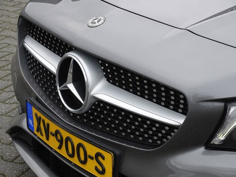 Mercedes-Benz CLA-Klasse Shooting Brake 180 automaat / AMG Ed. 1 / 2019 / LED *NAP*