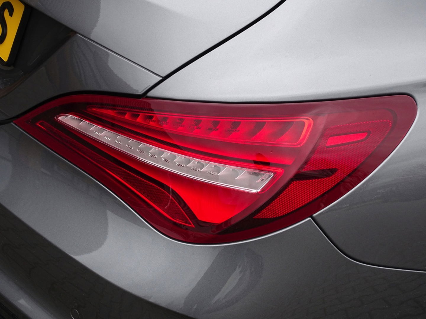 Mercedes-Benz CLA-Klasse Shooting Brake 180 automaat / AMG Ed. 1 / 2019 / LED *NAP*