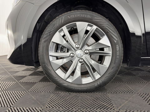 Peugeot e-208 EV Active Pack 50 kWh {SOH-99%} [ 3-Fase ] (INCL.BTW) Aut. *FULL-LED | MICROFIBRE | SPORT-SEATS | CARPLAY | CCS-FASTLOADER | KEYLESS | DAB+ | LANE-ASSIST | CRUISE | ECC | PDC | 16''ALU*