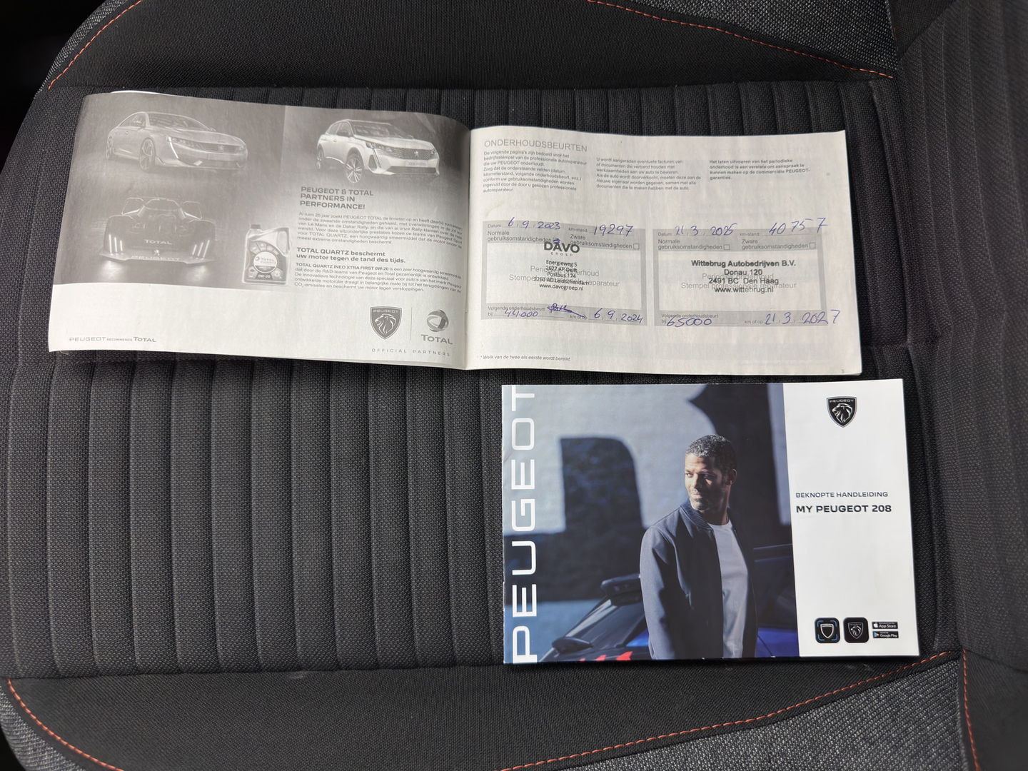 Peugeot e-208 EV Active Pack 50 kWh {SOH-99%} [ 3-Fase ] (INCL.BTW) Aut. *FULL-LED | MICROFIBRE | SPORT-SEATS | CARPLAY | CCS-FASTLOADER | KEYLESS | DAB+ | LANE-ASSIST | CRUISE | ECC | PDC | 16''ALU*