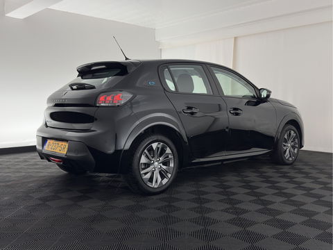 Peugeot e-208 EV Active Pack 50 kWh {SOH-99%} [ 3-Fase ] (INCL.BTW) Aut. *FULL-LED | MICROFIBRE | SPORT-SEATS | CARPLAY | CCS-FASTLOADER | KEYLESS | DAB+ | LANE-ASSIST | CRUISE | ECC | PDC | 16''ALU*