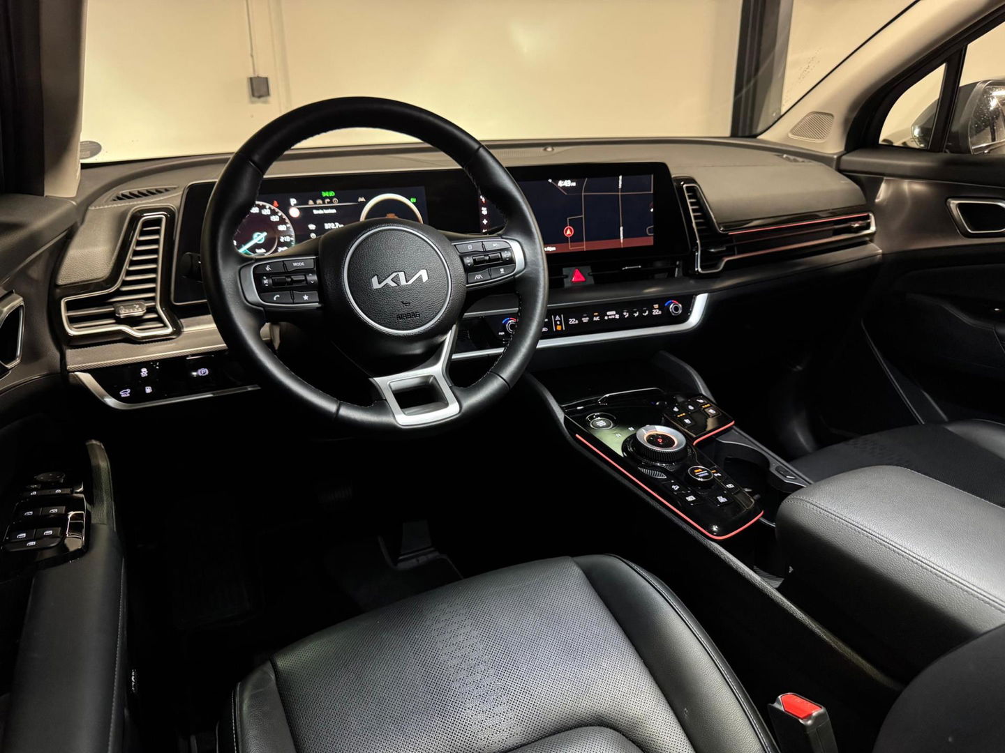 Kia Sportage 1.6 T-GDi Plug-in Hybrid AWD DynamicPlusLine PANO KEYLESS