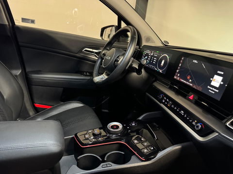 Kia Sportage 1.6 T-GDi Plug-in Hybrid AWD DynamicPlusLine PANO KEYLESS
