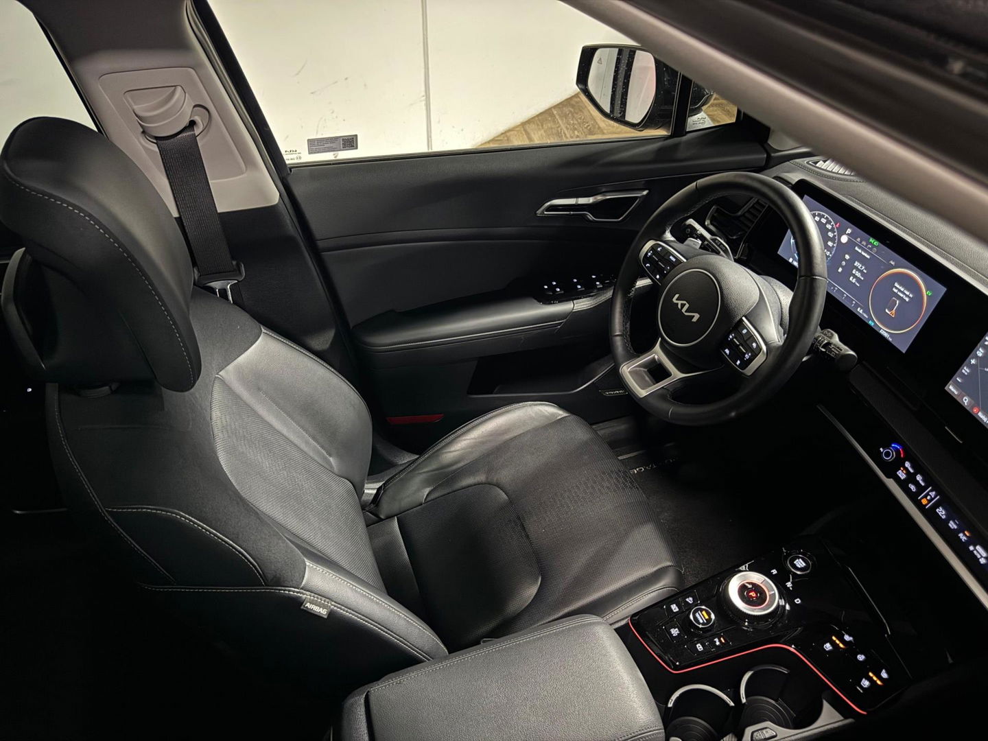 Kia Sportage 1.6 T-GDi Plug-in Hybrid AWD DynamicPlusLine PANO KEYLESS