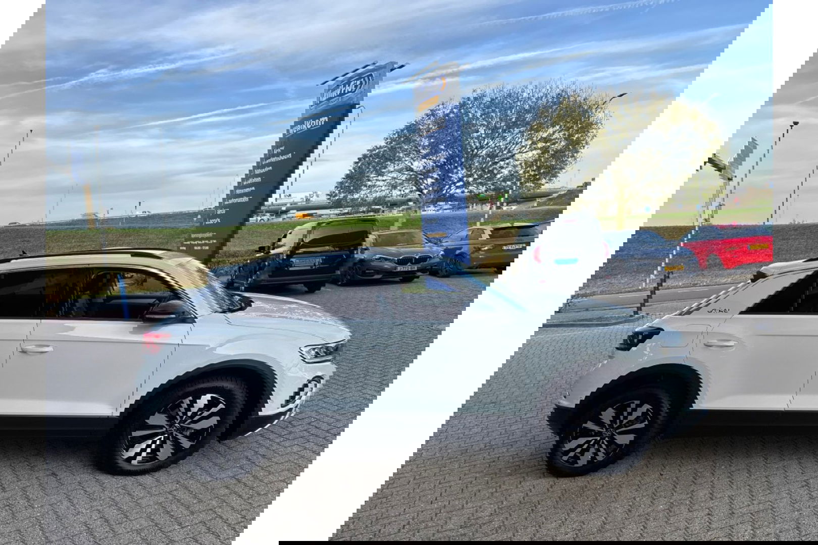 Volkswagen T-Roc 1.0 TSI GOAL EDITION AIRCO NAVI PDC LMV STOELVW