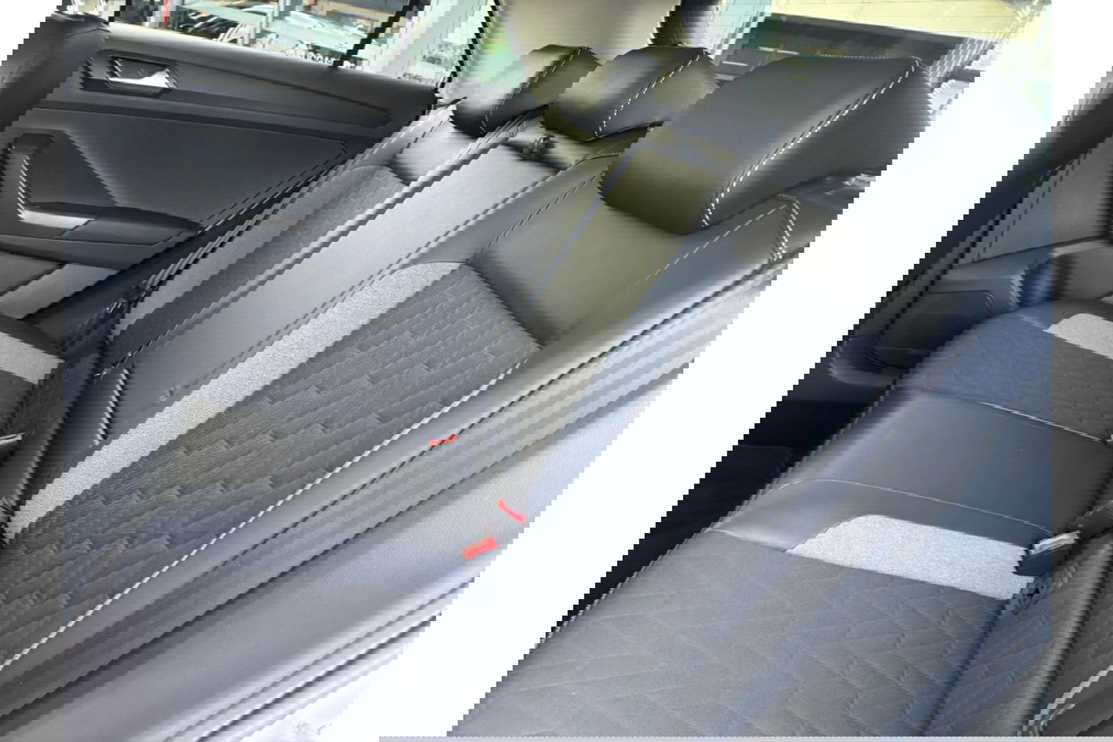 Volkswagen T-Roc 1.0 TSI GOAL EDITION AIRCO NAVI PDC LMV STOELVW