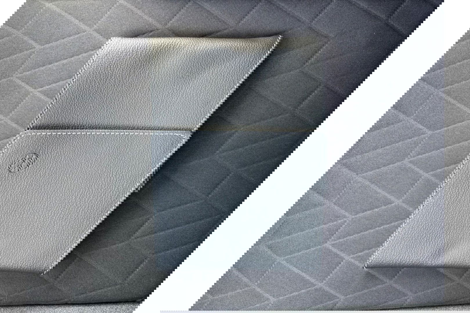 Volkswagen T-Roc 1.0 TSI GOAL EDITION AIRCO NAVI PDC LMV STOELVW