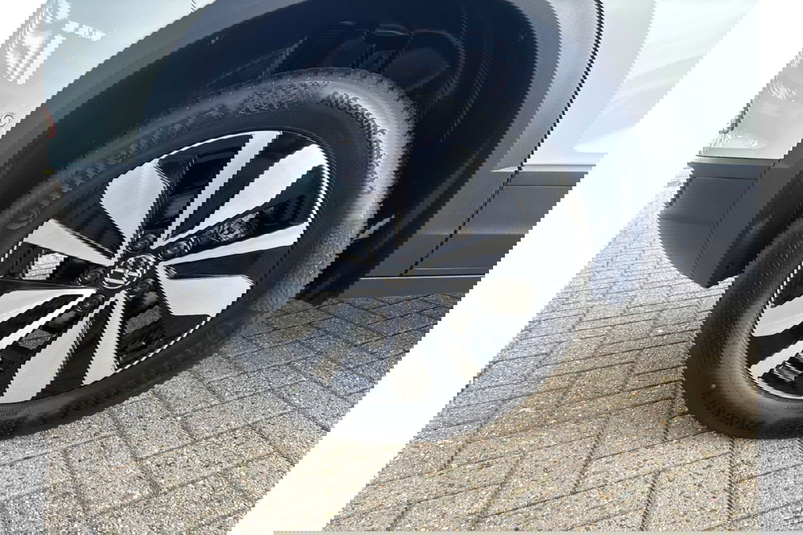 Volkswagen T-Roc 1.0 TSI GOAL EDITION AIRCO NAVI PDC LMV STOELVW