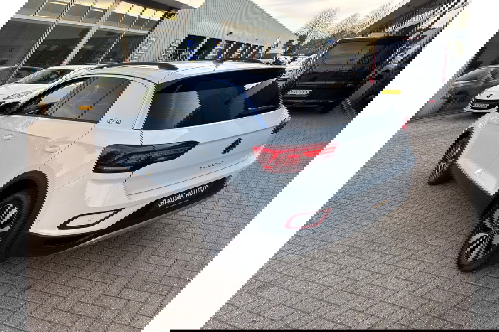 Volkswagen T-Roc 1.0 TSI GOAL EDITION AIRCO NAVI PDC LMV STOELVW