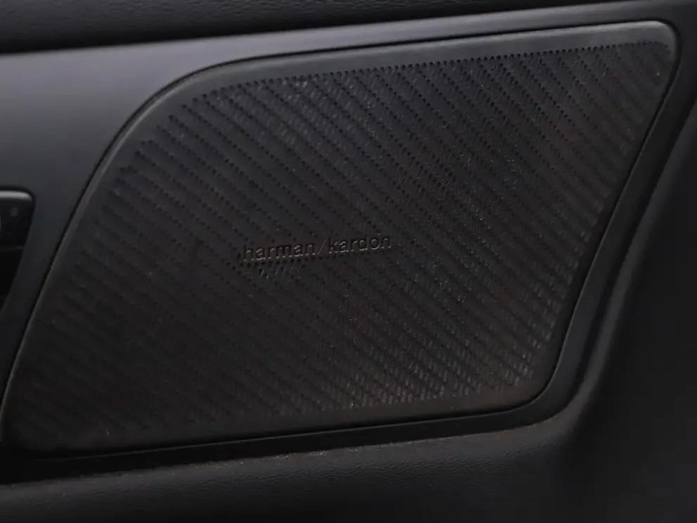 Volvo V60 2.0 T6 Recharge AWD R-Design Pano H/K 360° ACC Trekh. NAP