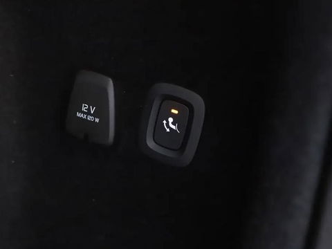 Volvo V60 2.0 T6 Recharge AWD R-Design Pano H/K 360° ACC Trekh. NAP