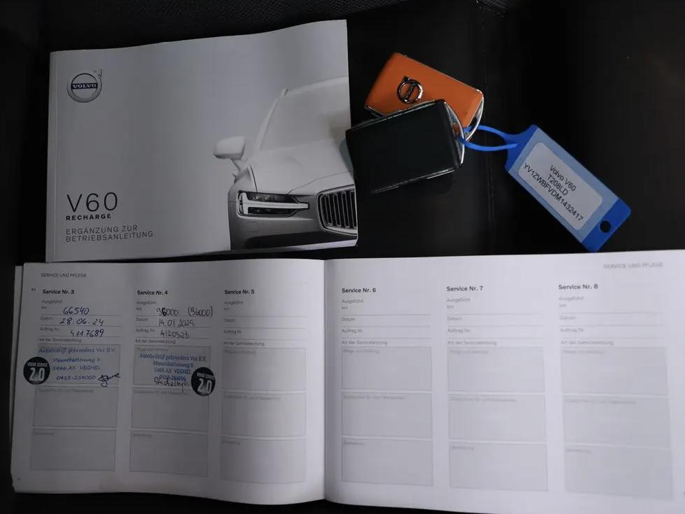 Volvo V60 2.0 T6 Recharge AWD R-Design Pano H/K 360° ACC Trekh. NAP