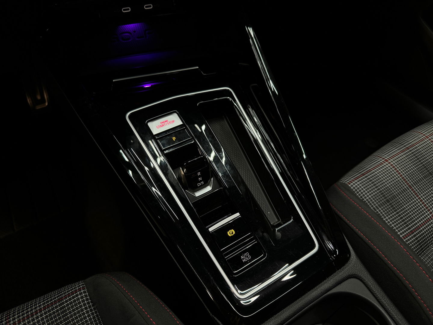 Volkswagen Golf 2.0 TSI GTI 8.5 Pano|H/K|IQ|Keyless|Trekhaak