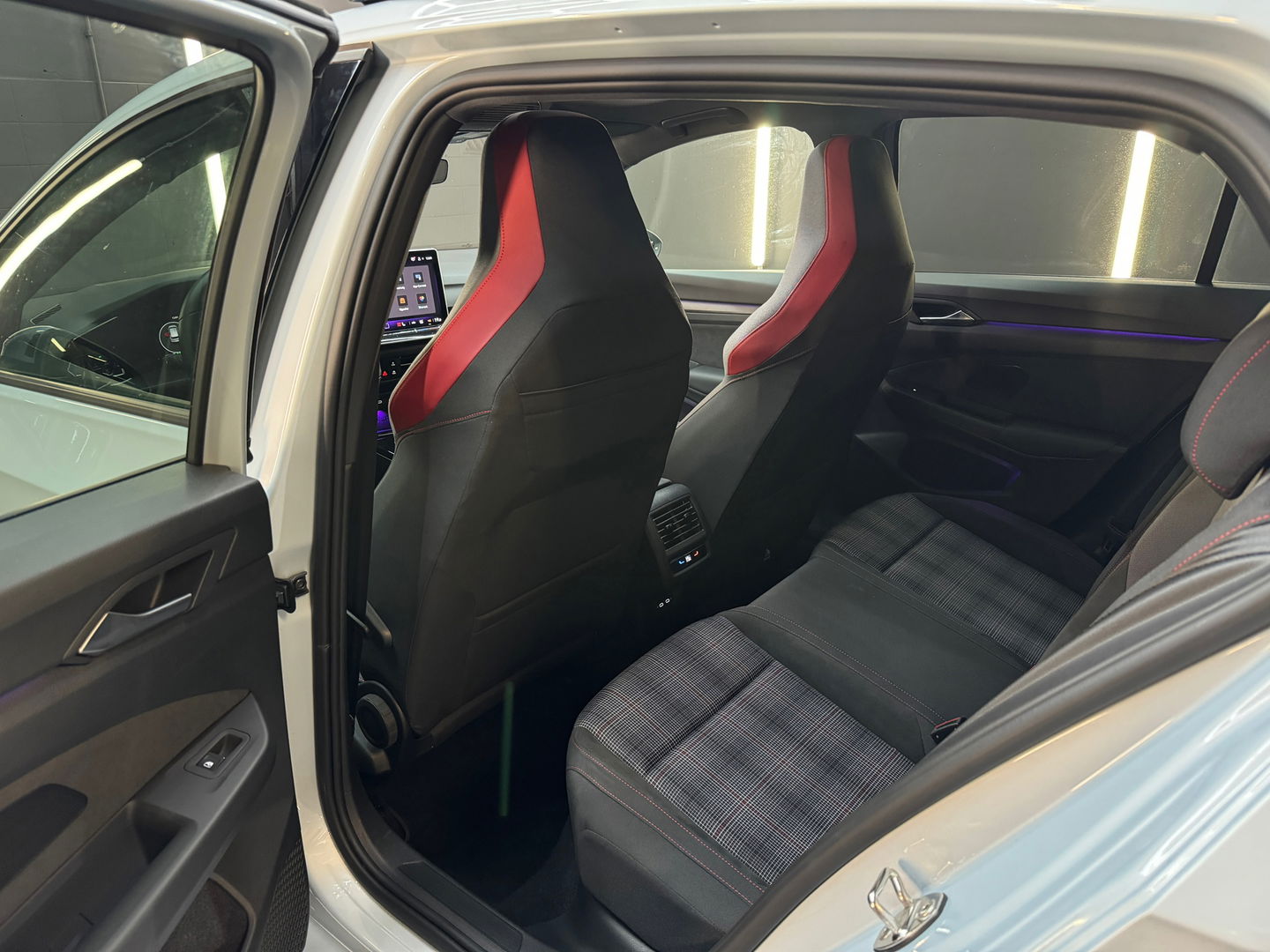 Volkswagen Golf 2.0 TSI GTI 8.5 Pano|H/K|IQ|Keyless|Trekhaak