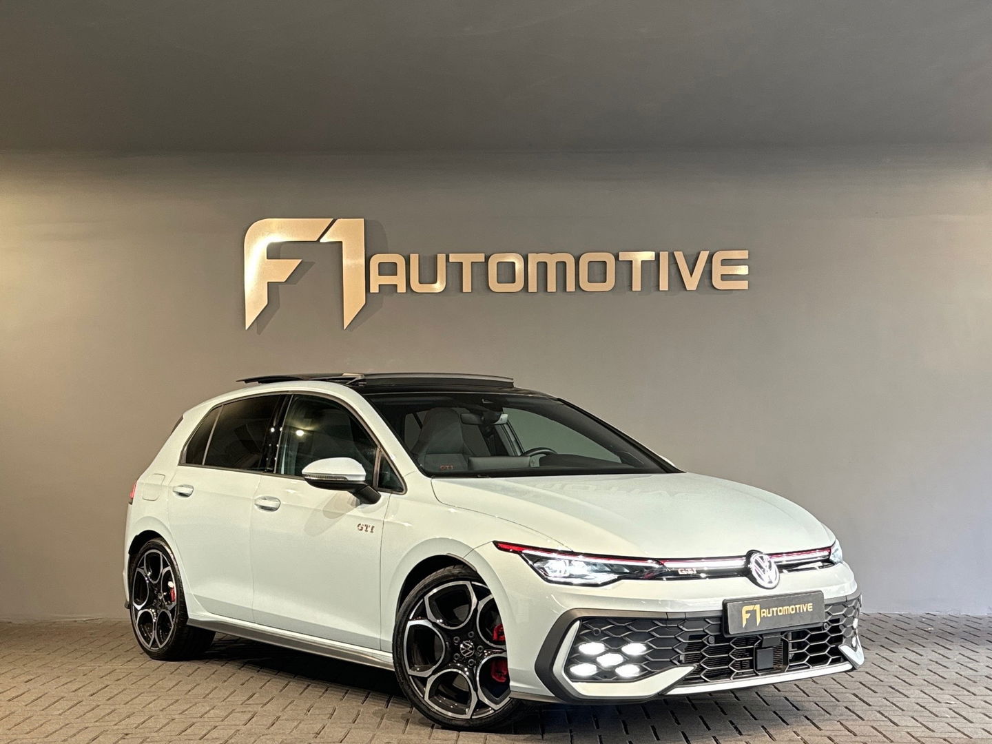 Volkswagen Golf 2.0 TSI GTI 8.5 Pano|H/K|IQ|Keyless|Trekhaak