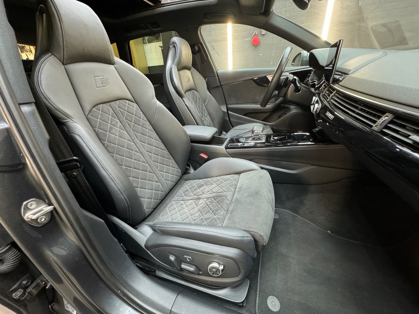 Audi A4 Avant 45 TFSI quattro 3x S Line Pano|RS seat|HUD|VOL