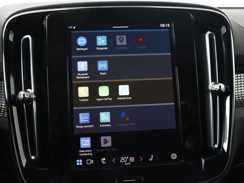 Volvo XC40 Recharge P8 AWD R Design | Trekhaak | Stoel & stuurverwarming | Camera | Carplay | Leder/Alcantara | Adaptive cruise | Keyless | Full LED | 19'' lichtmetalen velgen