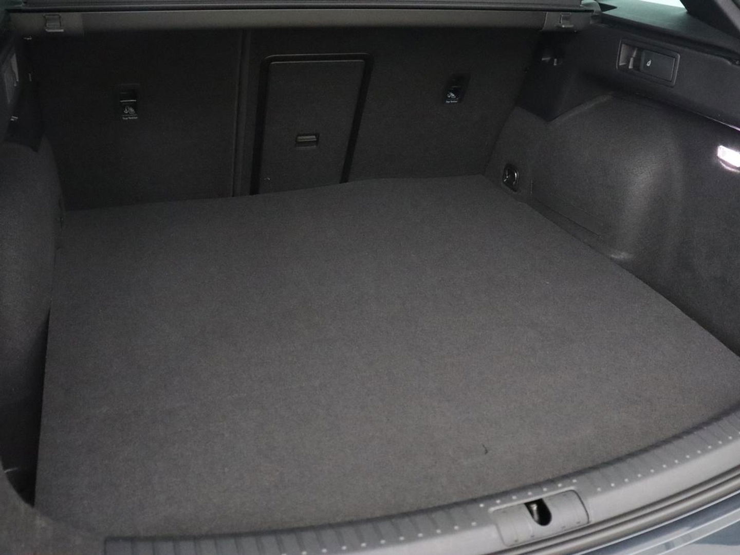 CUPRA Leon 1.4 eHybrid VZ | 245pk | Trekhaak | Stoelverwarming | Adaptive cruise | Carplay | Navigatie | Stuurverwarming | Keyless | Full LED | Sportstoelen | PHEV | Plug In