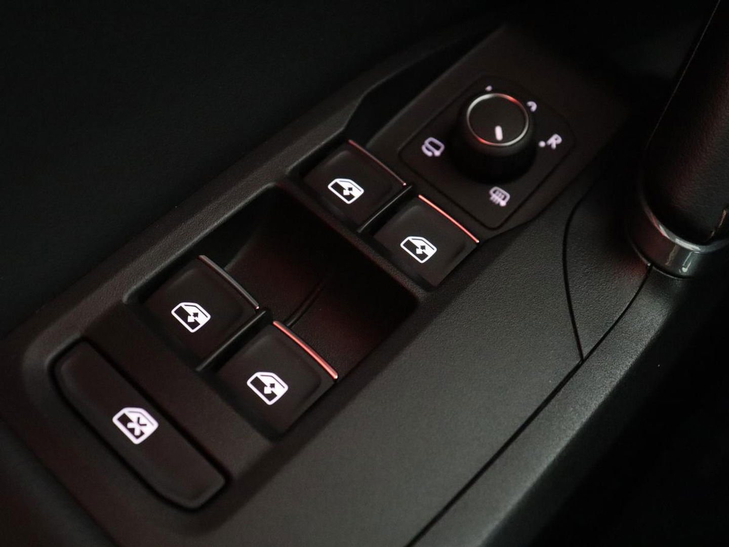 CUPRA Leon 1.4 eHybrid VZ | 245pk | Trekhaak | Stoelverwarming | Adaptive cruise | Carplay | Navigatie | Stuurverwarming | Keyless | Full LED | Sportstoelen | PHEV | Plug In