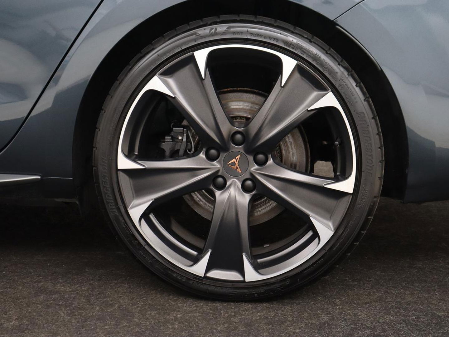 CUPRA Leon 1.4 eHybrid VZ | 245pk | Trekhaak | Stoelverwarming | Adaptive cruise | Carplay | Navigatie | Stuurverwarming | Keyless | Full LED | Sportstoelen | PHEV | Plug In