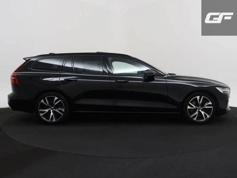 Volvo V60 2.0 T6 Recharge AWD R-Design Pano H/K 360° ACC Trekh. NAP