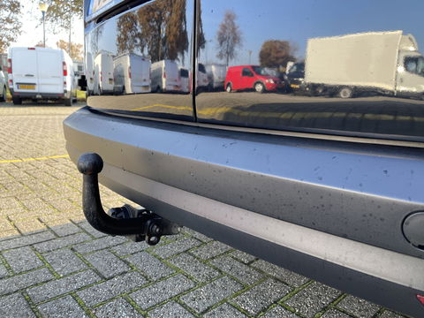 Volkswagen Caddy 2.0 TDI L1H1 BMT Economy Business / vaste prijs rijklaar € 9.950 ex btw / lease vanaf € 201 / airco / 17 Inch lichtmetalen velgen / sidebars / trekhaak / euro 6 !