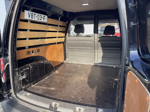 Volkswagen Caddy 2.0 TDI L1H1 BMT Economy Business / vaste prijs rijklaar € 9.950 ex btw / lease vanaf € 201 / airco / 17 Inch lichtmetalen velgen / sidebars / trekhaak / euro 6 !