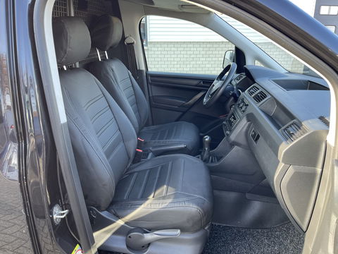 Volkswagen Caddy 2.0 TDI L1H1 BMT Economy Business / vaste prijs rijklaar € 9.950 ex btw / lease vanaf € 201 / airco / 17 Inch lichtmetalen velgen / sidebars / trekhaak / euro 6 !