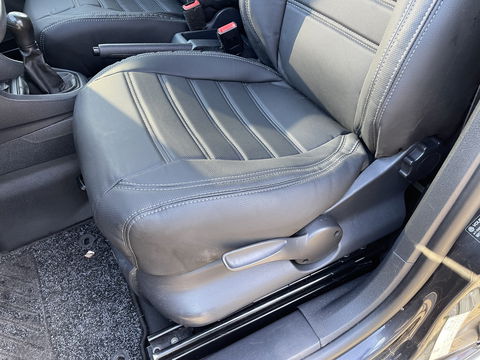 Volkswagen Caddy 2.0 TDI L1H1 BMT Economy Business / vaste prijs rijklaar € 9.950 ex btw / lease vanaf € 201 / airco / 17 Inch lichtmetalen velgen / sidebars / trekhaak / euro 6 !