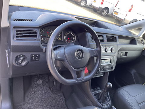 Volkswagen Caddy 2.0 TDI L1H1 BMT Economy Business / vaste prijs rijklaar € 9.950 ex btw / lease vanaf € 201 / airco / 17 Inch lichtmetalen velgen / sidebars / trekhaak / euro 6 !