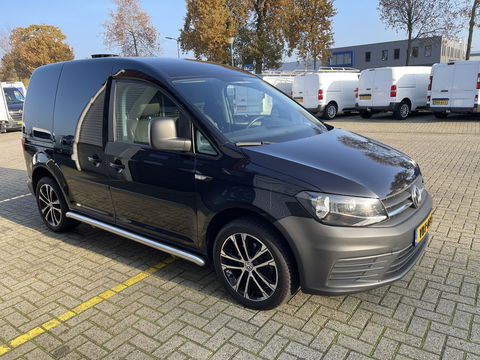 Volkswagen Caddy 2.0 TDI L1H1 BMT Economy Business / vaste prijs rijklaar € 9.950 ex btw / lease vanaf € 201 / airco / 17 Inch lichtmetalen velgen / sidebars / trekhaak / euro 6 !