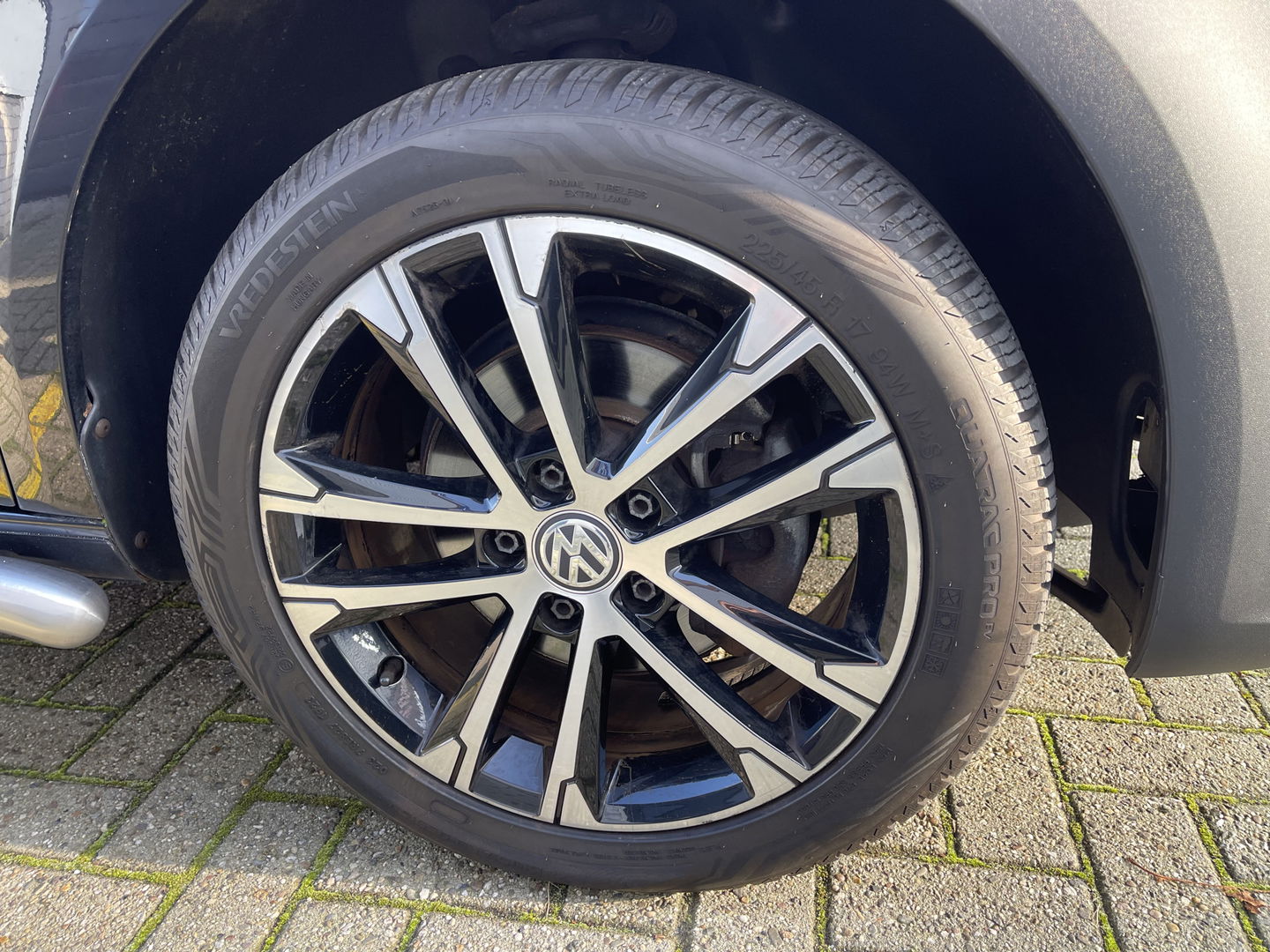 Volkswagen Caddy 2.0 TDI L1H1 BMT Economy Business / vaste prijs rijklaar € 9.950 ex btw / lease vanaf € 201 / airco / 17 Inch lichtmetalen velgen / sidebars / trekhaak / euro 6 !