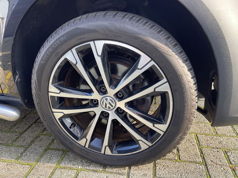 Volkswagen Caddy 2.0 TDI L1H1 BMT Economy Business / vaste prijs rijklaar € 9.950 ex btw / lease vanaf € 201 / airco / 17 Inch lichtmetalen velgen / sidebars / trekhaak / euro 6 !