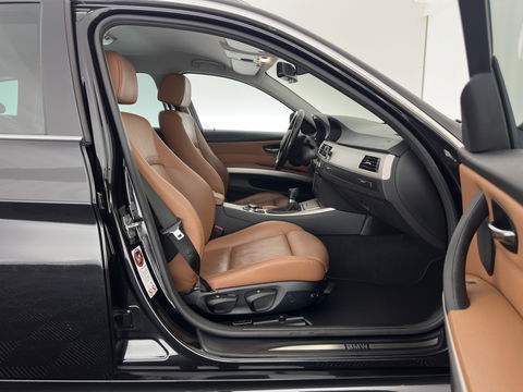 BMW 3 Serie Touring 320d Efficient Dynamics Edition Luxury Line *XENON | LUXURY-LEATHER | HEATED-SPORTSEATS | NAVI-FULLMAP | ECC | PDC | CRUISE | TOWBAR | 16''ALU*