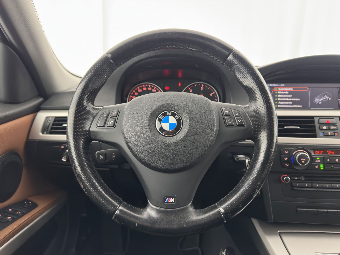 BMW 3 Serie Touring 320d Efficient Dynamics Edition Luxury Line *XENON | LUXURY-LEATHER | HEATED-SPORTSEATS | NAVI-FULLMAP | ECC | PDC | CRUISE | TOWBAR | 16''ALU*