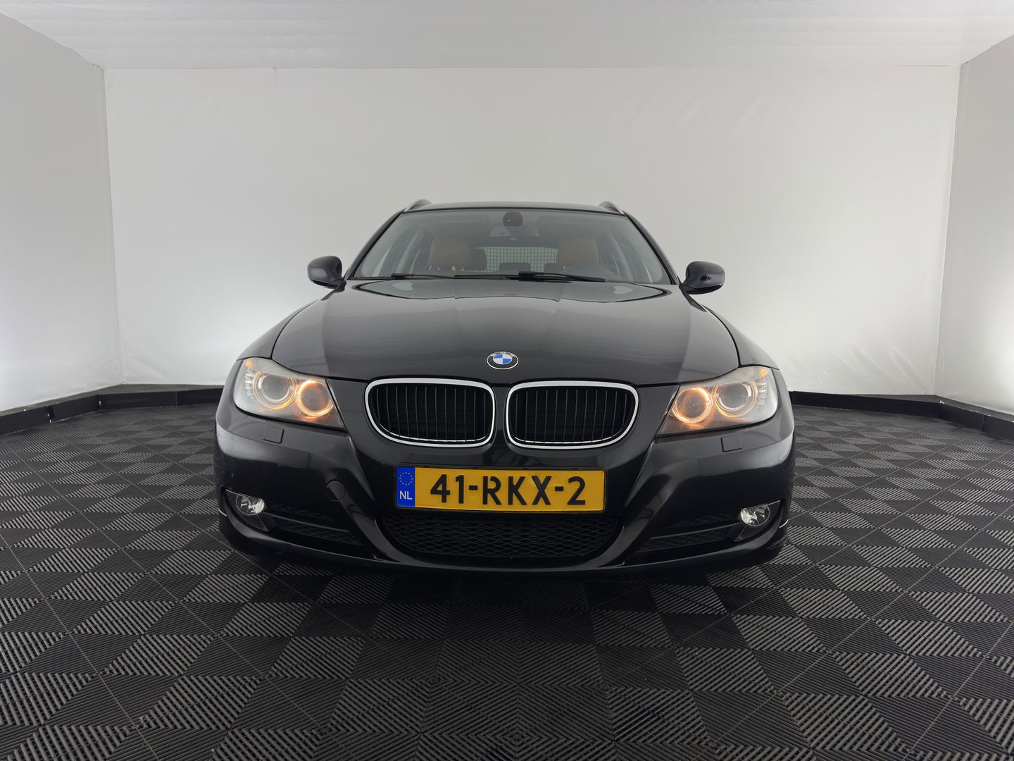 BMW 3 Serie Touring 320d Efficient Dynamics Edition Luxury Line *XENON | LUXURY-LEATHER | HEATED-SPORTSEATS | NAVI-FULLMAP | ECC | PDC | CRUISE | TOWBAR | 16''ALU*