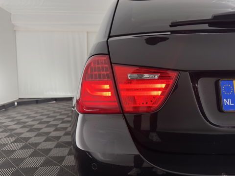 BMW 3 Serie Touring 320d Efficient Dynamics Edition Luxury Line *XENON | LUXURY-LEATHER | HEATED-SPORTSEATS | NAVI-FULLMAP | ECC | PDC | CRUISE | TOWBAR | 16''ALU*