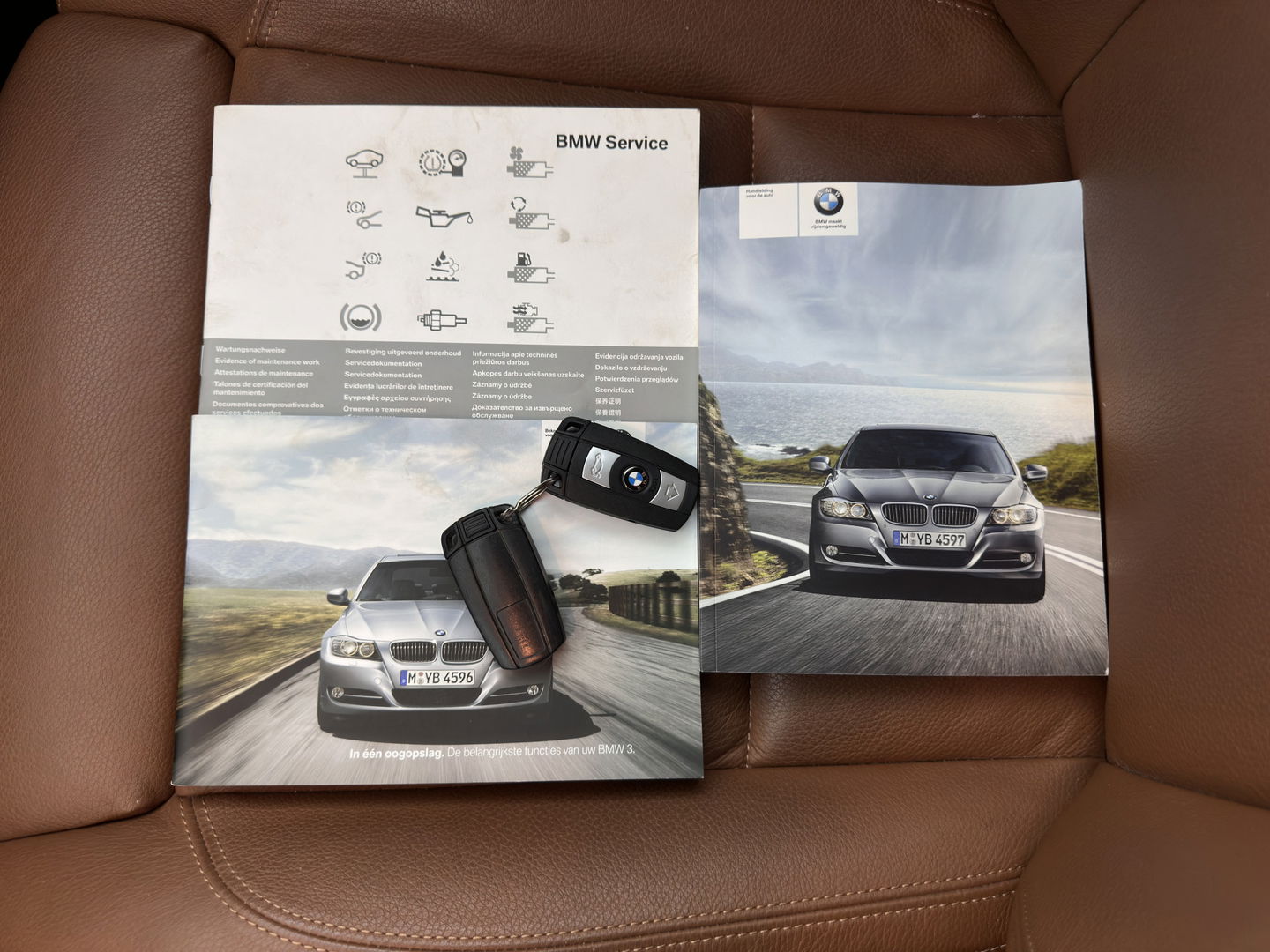 BMW 3 Serie Touring 320d Efficient Dynamics Edition Luxury Line *XENON | LUXURY-LEATHER | HEATED-SPORTSEATS | NAVI-FULLMAP | ECC | PDC | CRUISE | TOWBAR | 16''ALU*