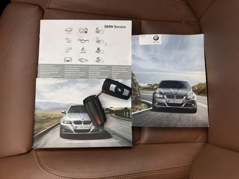 BMW 3 Serie Touring 320d Efficient Dynamics Edition Luxury Line *XENON | LUXURY-LEATHER | HEATED-SPORTSEATS | NAVI-FULLMAP | ECC | PDC | CRUISE | TOWBAR | 16''ALU*