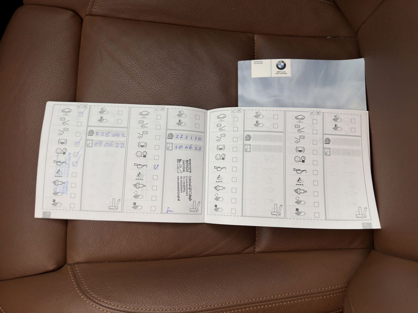 BMW 3 Serie Touring 320d Efficient Dynamics Edition Luxury Line *XENON | LUXURY-LEATHER | HEATED-SPORTSEATS | NAVI-FULLMAP | ECC | PDC | CRUISE | TOWBAR | 16''ALU*