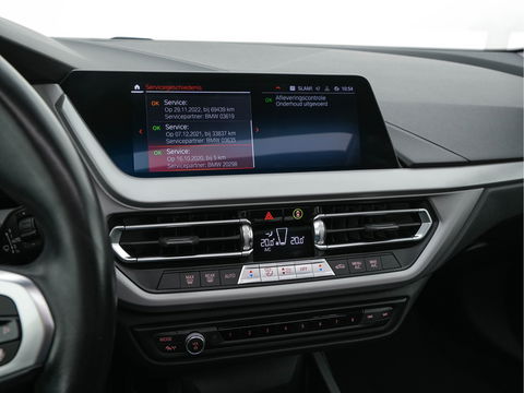 BMW 2 Serie Gran Coupé 218i High Executive Aut. *PANO | FULL-LEATHER | FULL-LED | ADAPTIVE-CRUISE | DIGI-COCKPIT | SPORT-SEATS | NAVI-FULLMAP | DAB+ | ECC | PDC | 17''ALU | TOWBAR*