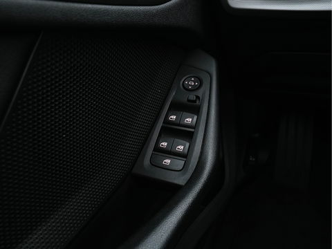 BMW 2 Serie Gran Coupé 218i High Executive Aut. *PANO | FULL-LEATHER | FULL-LED | ADAPTIVE-CRUISE | DIGI-COCKPIT | SPORT-SEATS | NAVI-FULLMAP | DAB+ | ECC | PDC | 17''ALU | TOWBAR*