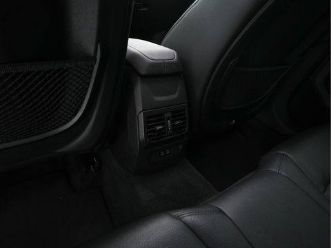 BMW 2 Serie Gran Coupé 218i High Executive Aut. *PANO | FULL-LEATHER | FULL-LED | ADAPTIVE-CRUISE | DIGI-COCKPIT | SPORT-SEATS | NAVI-FULLMAP | DAB+ | ECC | PDC | 17''ALU | TOWBAR*