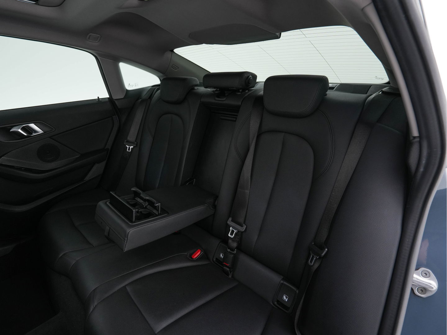 BMW 2 Serie Gran Coupé 218i High Executive Aut. *PANO | FULL-LEATHER | FULL-LED | ADAPTIVE-CRUISE | DIGI-COCKPIT | SPORT-SEATS | NAVI-FULLMAP | DAB+ | ECC | PDC | 17''ALU | TOWBAR*